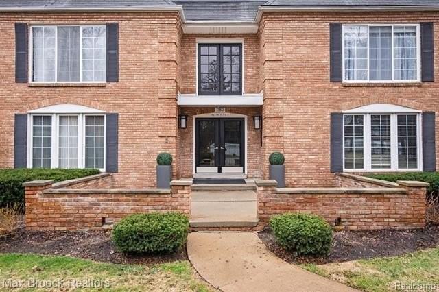 1750 Tiverton Rd