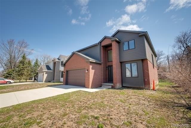 2921 Walsh Dr - Photo 2 of 50