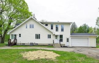 2427 E Mount Hope Ave - Photo 1 of 1