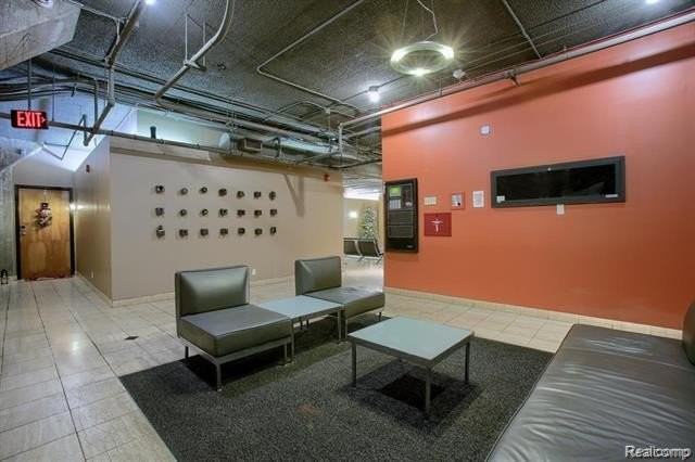 6533 E Jefferson Ave #421 - Photo 6 of 31