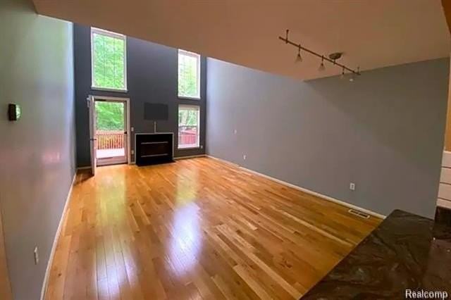 1725 Heron Cir - Photo 3 of 23