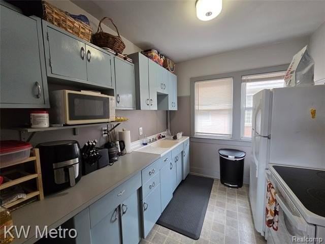 226 Fielding St - Photo 2 of 9