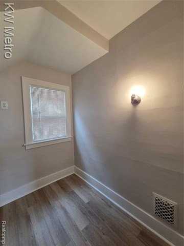 226 Fielding St - Photo 5 of 9