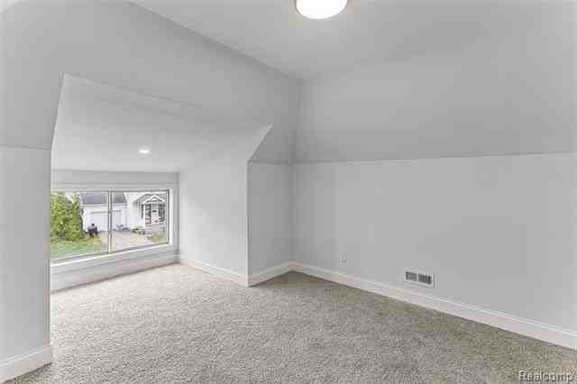 4472 French Rd - Photo 6 of 10