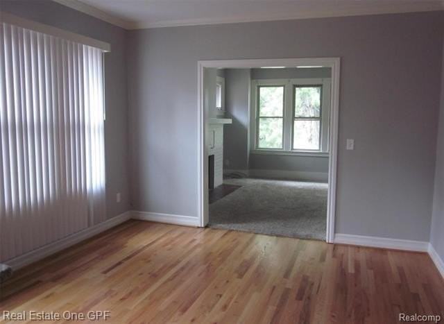 1016 Beaconsfield Ave - Photo 3 of 15