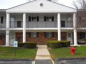 42491 Plymouth Hollow Dr - Photo 1 of 1