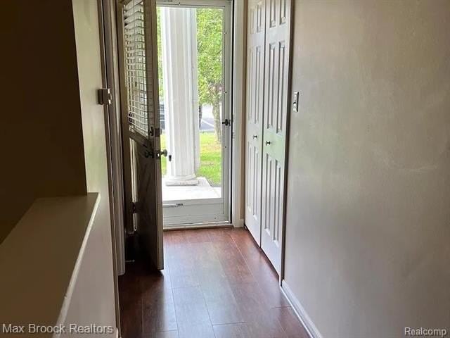 42491 Plymouth Hollow Dr - Photo 4 of 17