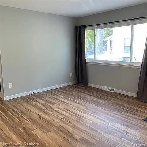 252 N Harvey St #1 - Photo 4 of 8