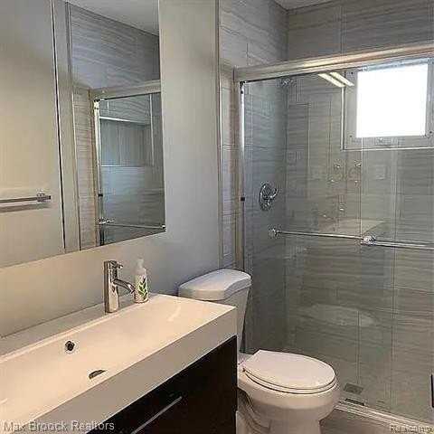 252 N Harvey St #1 - Photo 5 of 8