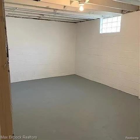 252 N Harvey St #1 - Photo 7 of 8