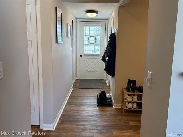 42556 Plymouth Hollow Dr - Photo 2 of 19