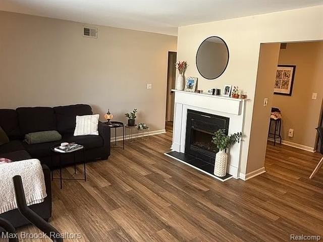 42556 Plymouth Hollow Dr - Photo 6 of 19