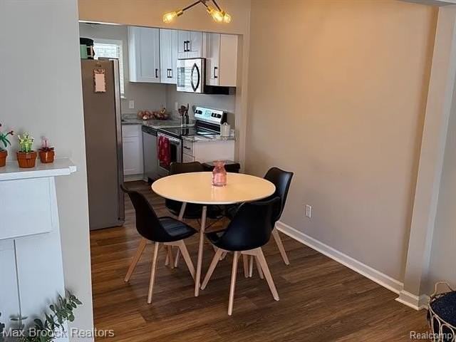 42556 Plymouth Hollow Dr - Photo 7 of 19