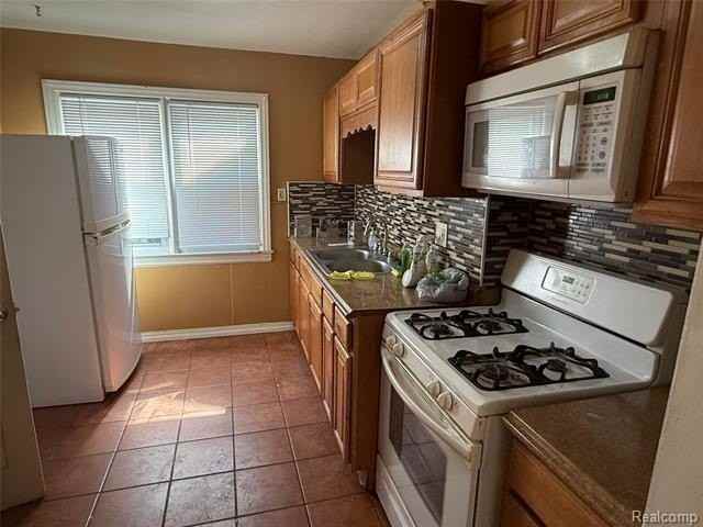 4913 Schlaff St - Photo 5 of 25