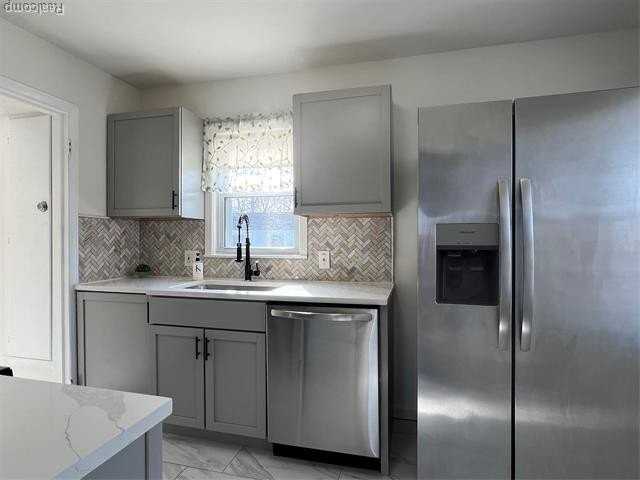 183 Crystal Lake Dr - Photo 3 of 34