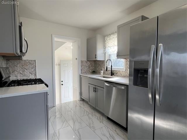 183 Crystal Lake Dr - Photo 4 of 34