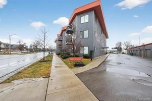 featured image of 293 N 2nd St