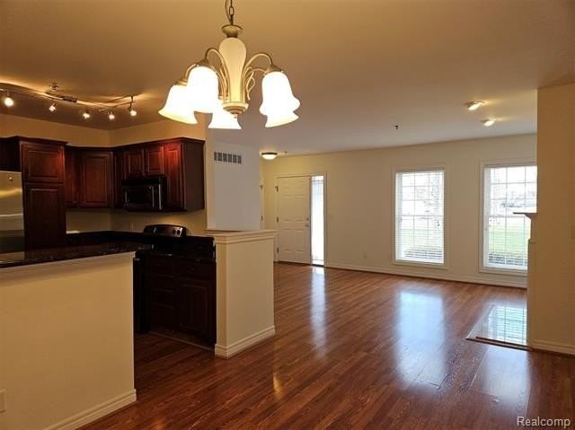 264 N Village Way #47 - Photo 6 of 47