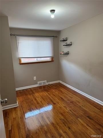 1818 N Center St - Photo 6 of 14