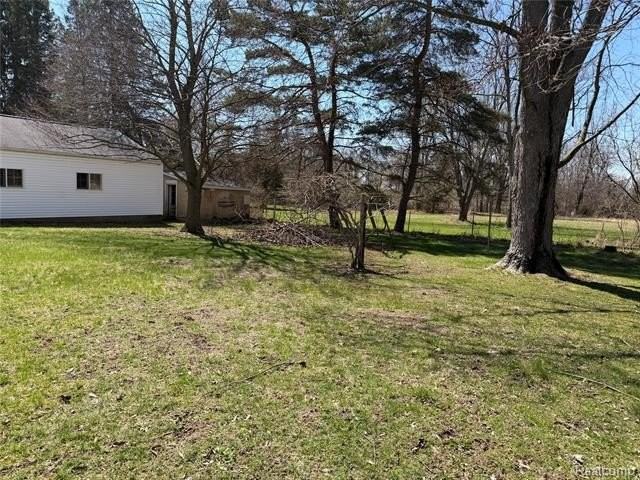 413 Bridson St - Photo 4 of 23