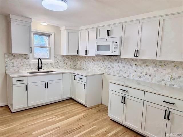 413 Bridson St - Photo 6 of 23