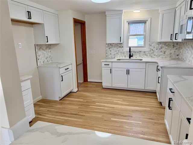 413 Bridson St - Photo 7 of 23