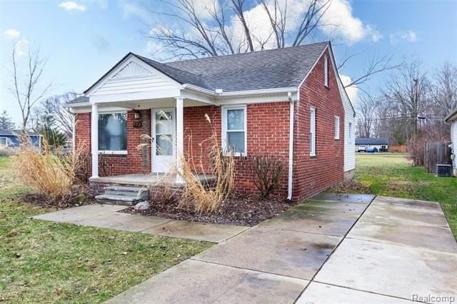 9712 Cherokee St - Photo 2 of 26