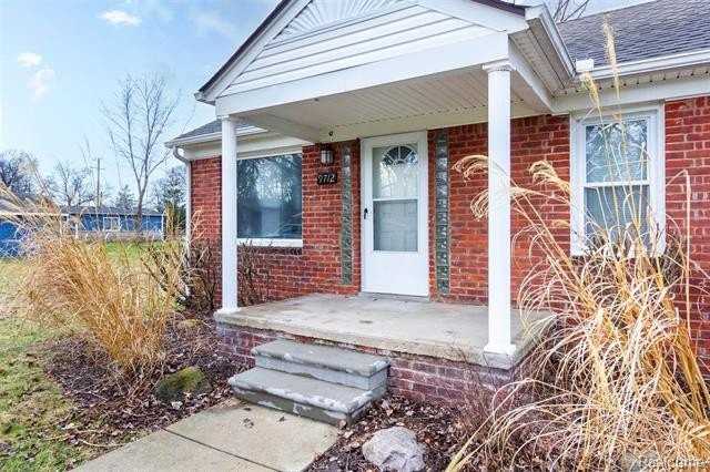 9712 Cherokee St - Photo 3 of 26