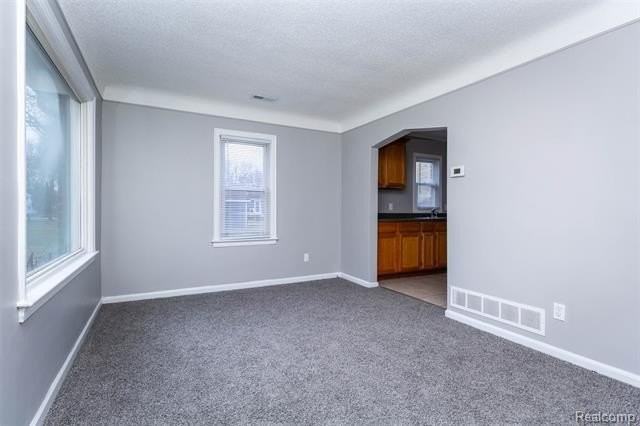 9712 Cherokee St - Photo 7 of 26