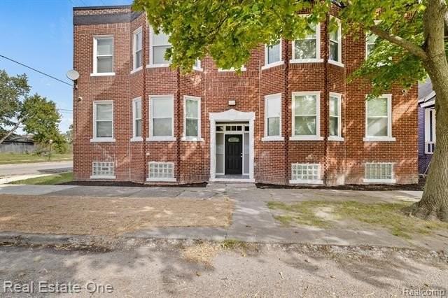 2282 BELVIDERE Unit 102 Street - Photo 3 of 34