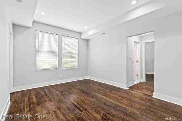 2282 BELVIDERE Unit 102 Street - Photo 4 of 34