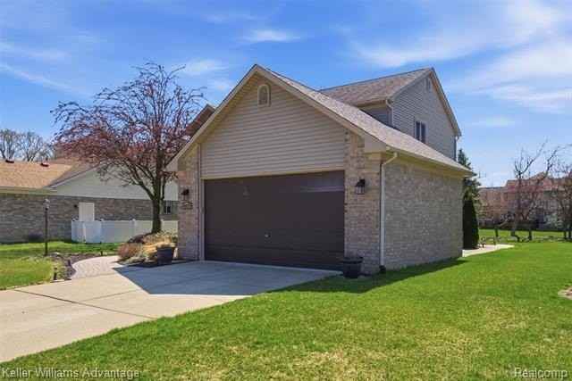 40051 Finley Dr - Photo 4 of 49