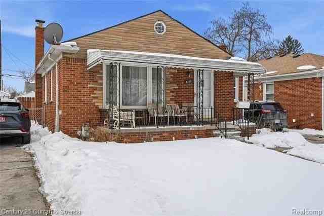 8227 Riverview St - Photo 3 of 24