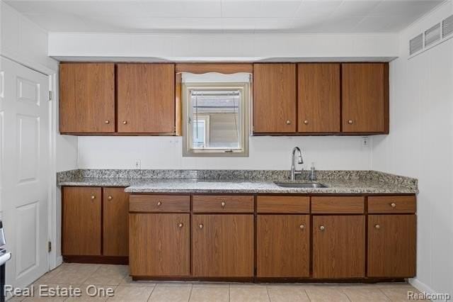 842 E 10 Mile Rd - Photo 5 of 16