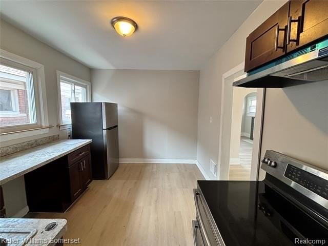 3025 Tuxedo St - Photo 5 of 11