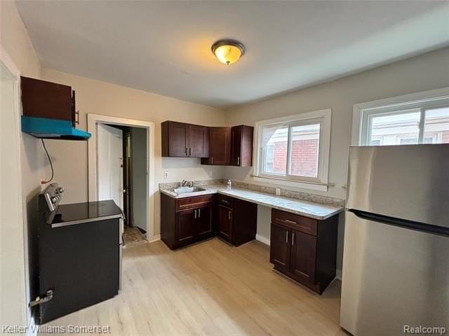 3025 Tuxedo St - Photo 4 of 12