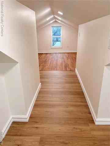 15230 Harrison St - Photo 7 of 34