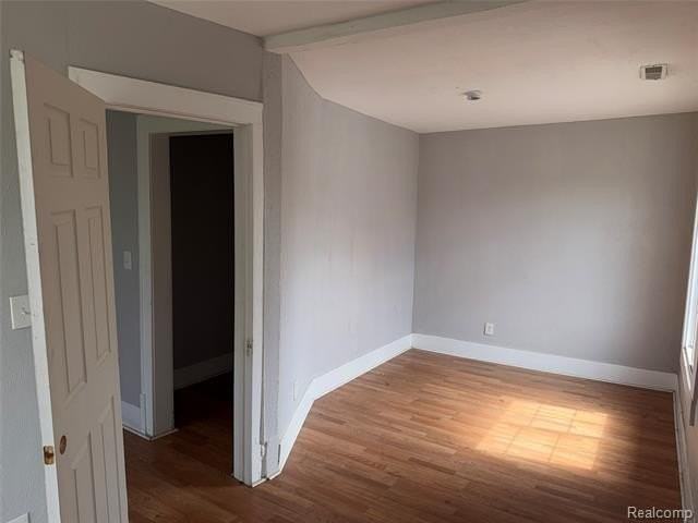 2174 Springle St - Photo 3 of 15