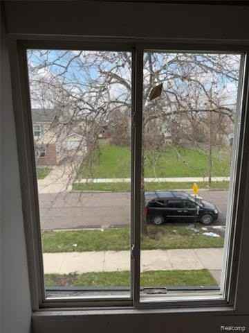 2174 Springle St - Photo 4 of 15