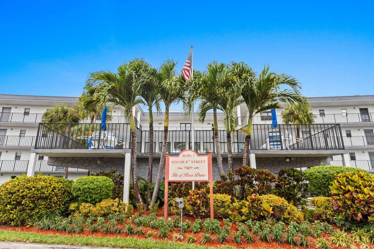 9233 Sw 8th St #404 - Photo 2 of 37