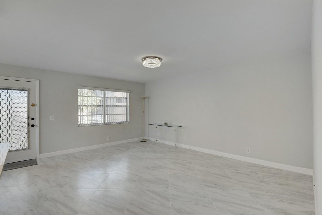 988 Normandy U #988 - Photo 4 of 45