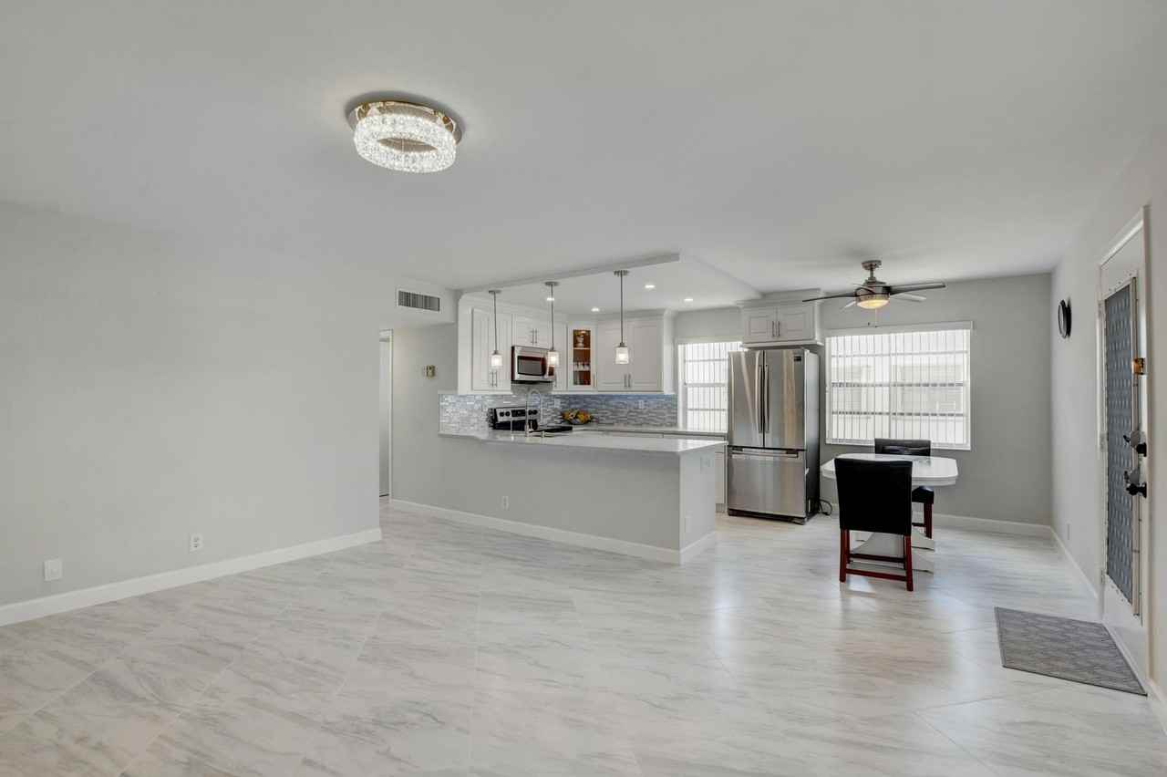 988 Normandy U #988 - Photo 5 of 45