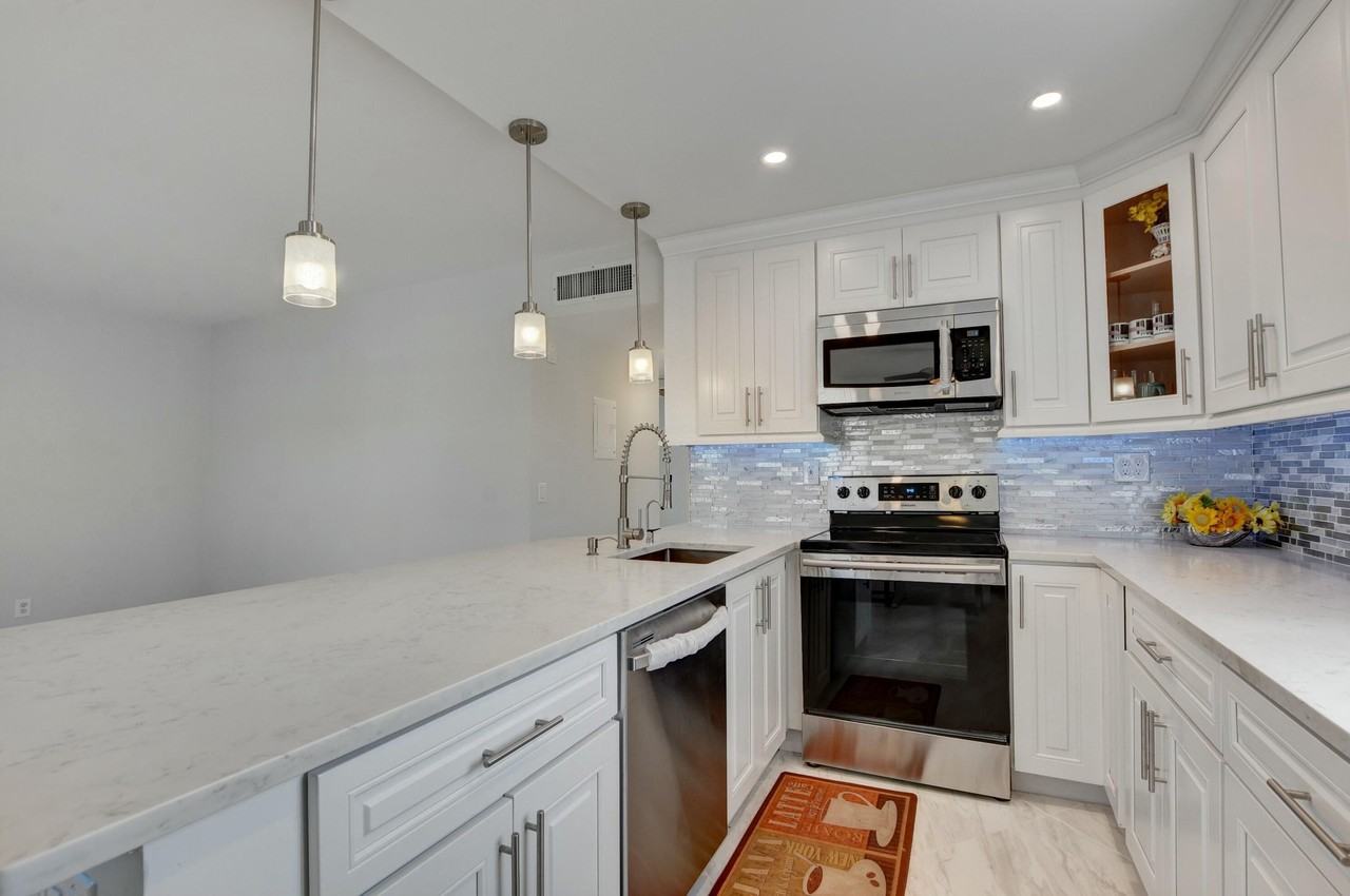 988 Normandy U #988 - Photo 7 of 45