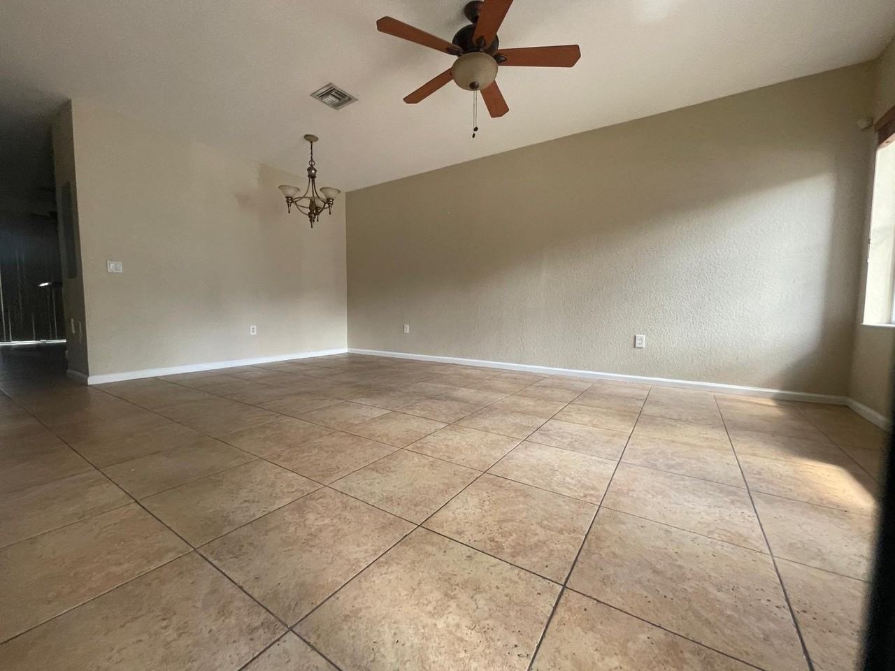 2796 Sw 83rd Ave #102 - Photo 5 of 13