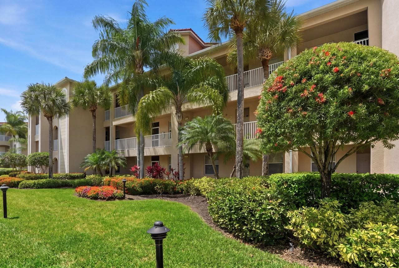 2730 Cypress Trace Cir #1