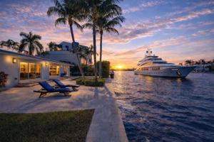 featured image of 3018 Ne 26th St