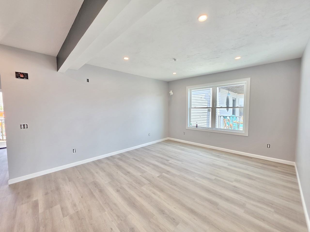 1965 Smith St #2R - Photo 4 of 14