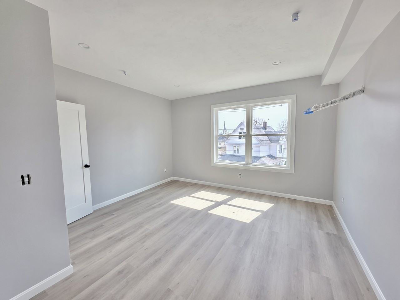 1965 Smith St #2R - Photo 6 of 14