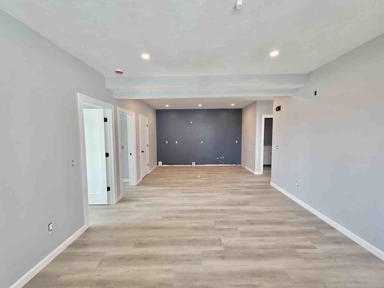 1965 Smith St #1A - Photo 7 of 14