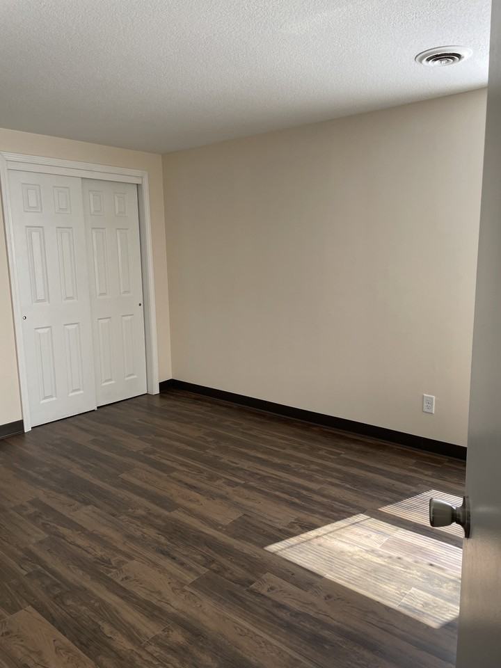 5924 #5924A - Photo 5 of 8